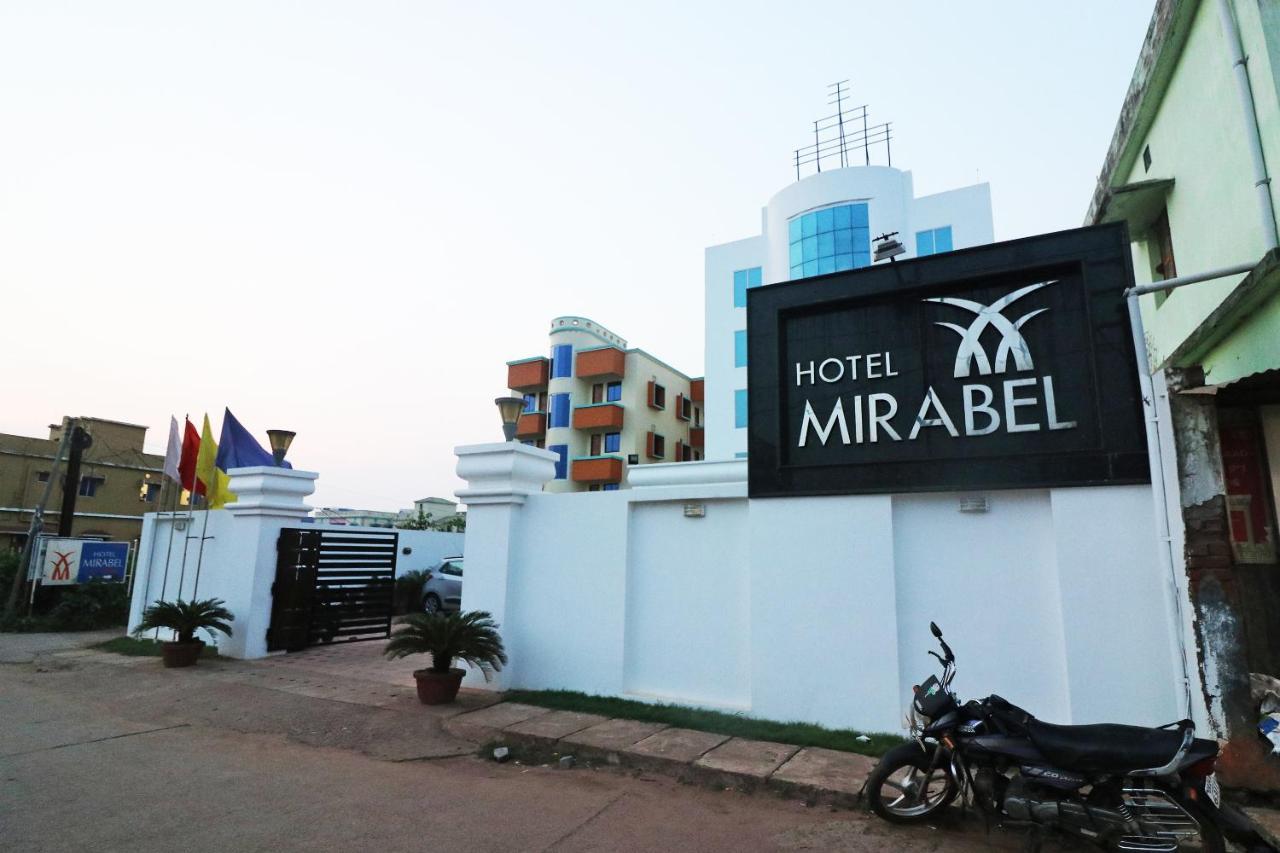 Capital O 40848 Hotel Mirabel Kupand Luaran gambar